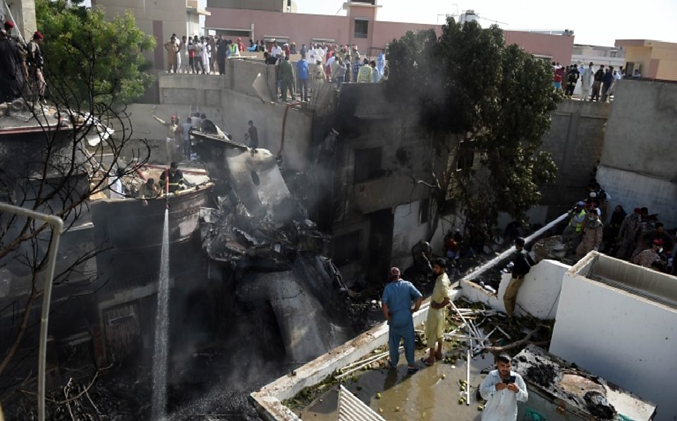 Pakistan-plane-crash.png