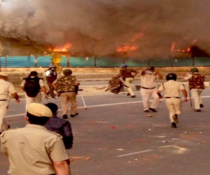 Fire-in-Delhi.png