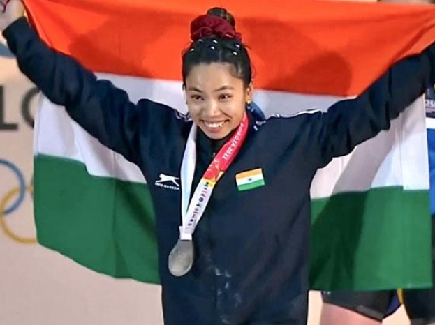 विश्व चैंपियनशिप में मीराबाई चानू ने दूसरी बार जीता पदक